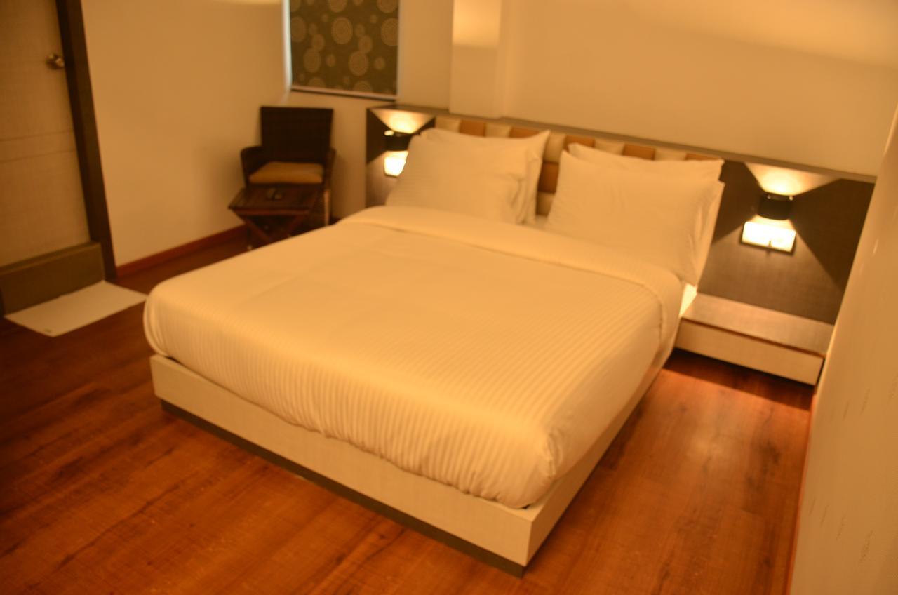 Hotel Aura Shillong Exteriör bild