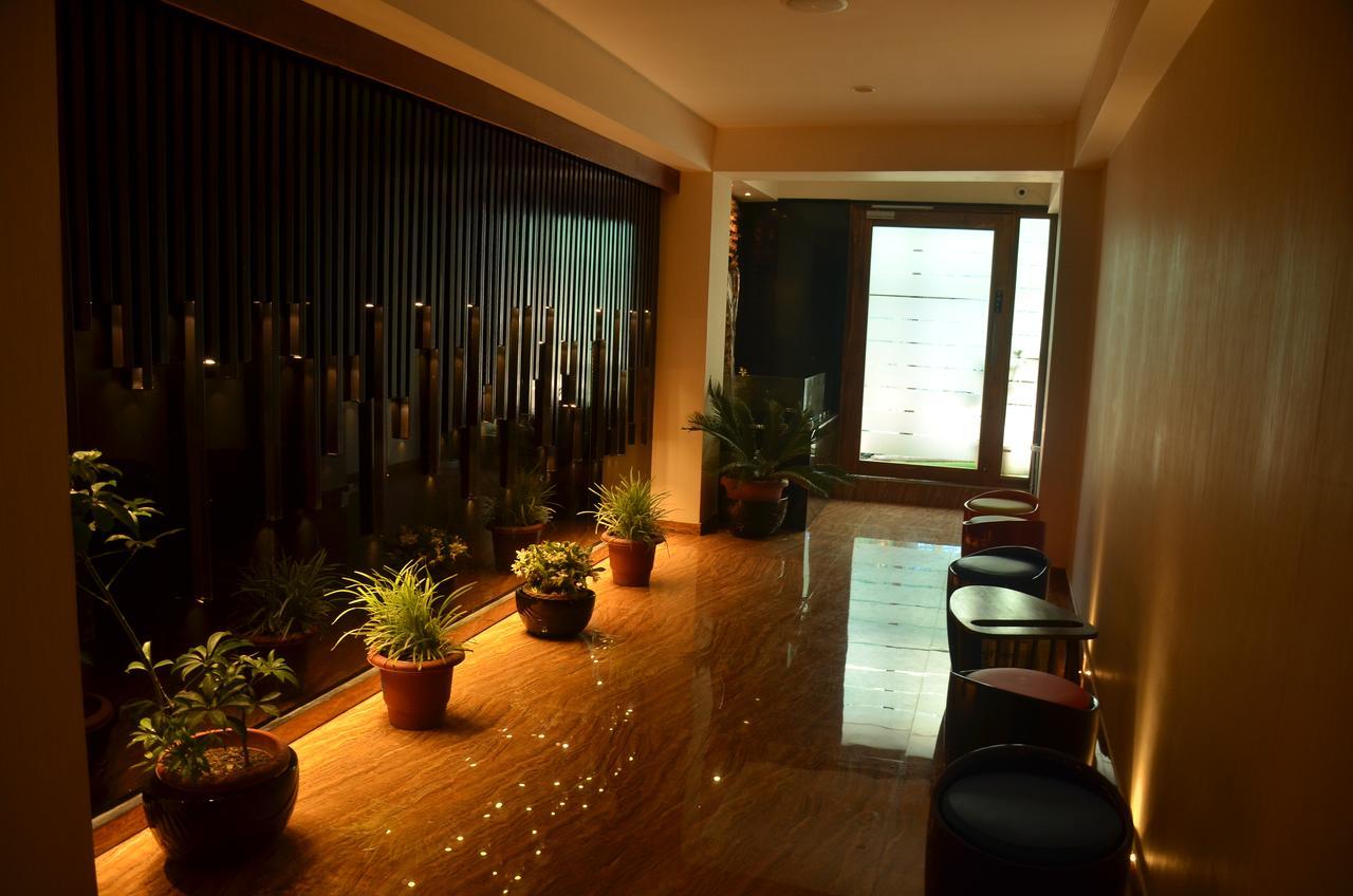 Hotel Aura Shillong Exteriör bild